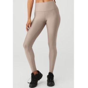 ALO Yoga High-Waist Airlift Leggings - XS/Taupe